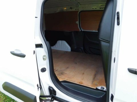 Vauxhall Combo Combo 1.5D 100Ps Prime Van White #17