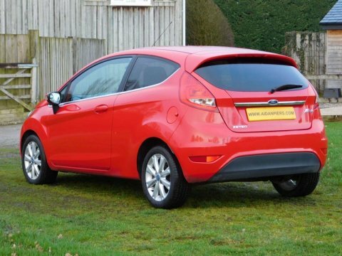Ford Fiesta 1.25 Zetec Hatchback Red #2