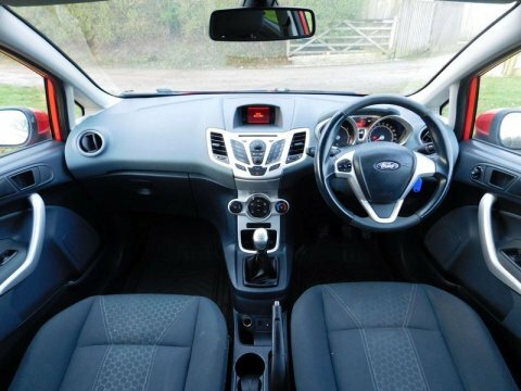 Ford Fiesta 1.25 Zetec Hatchback Red #3