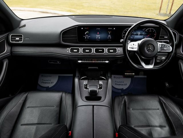 Mercedes-Benz GLE Class Gle300d Amg Line Premium Black #4