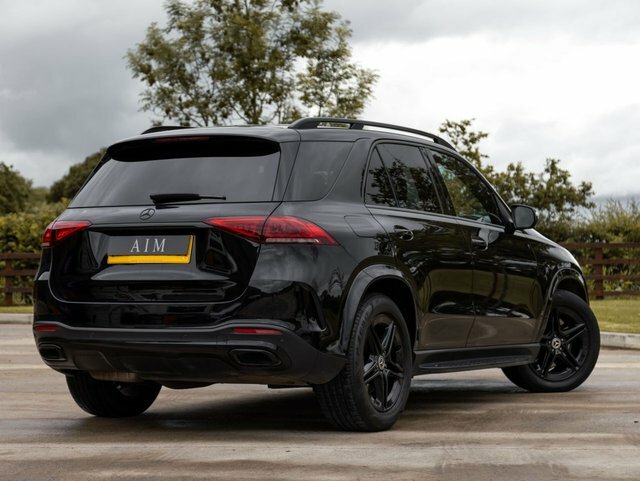 Mercedes-Benz GLE Class Gle300d Amg Line Premium Black #2