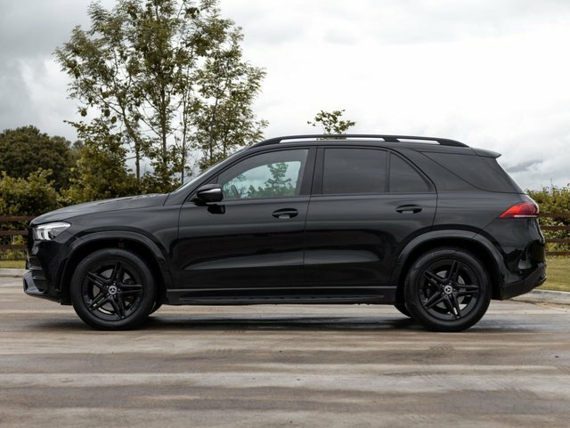 Mercedes-Benz GLE Class Gle300d Amg Line Premium Black #3