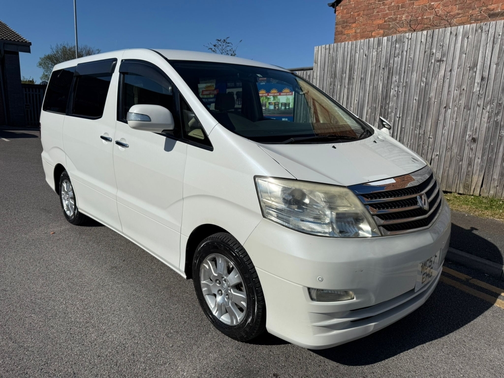 Toyota Alphard Suv Black #2