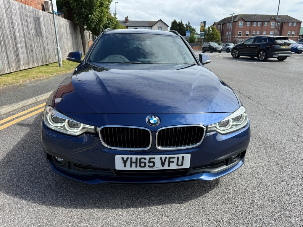 BMW 3 Series 2.0 318D Se Touring Blue #3