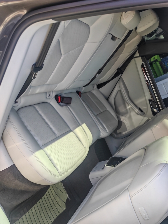 Porsche Macan 3.0 D S Pdk 258 Bhp Black #13