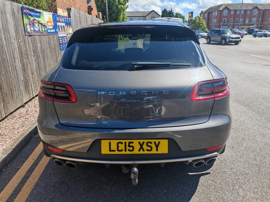 Porsche Macan 3.0 D S Pdk 258 Bhp Black #8