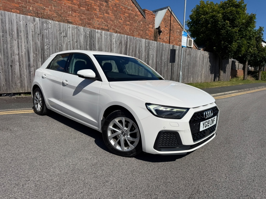 Audi A1 1.0 Sportback Tfsi Sport White