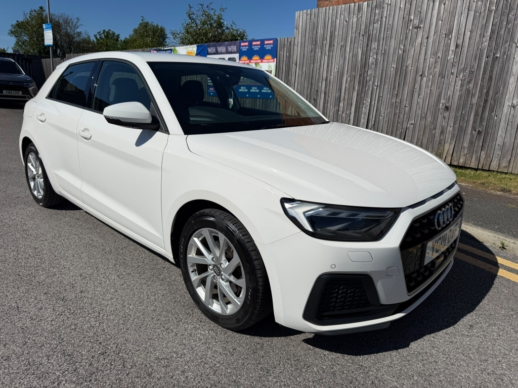 Audi A1 1.0 Sportback Tfsi Sport White #2