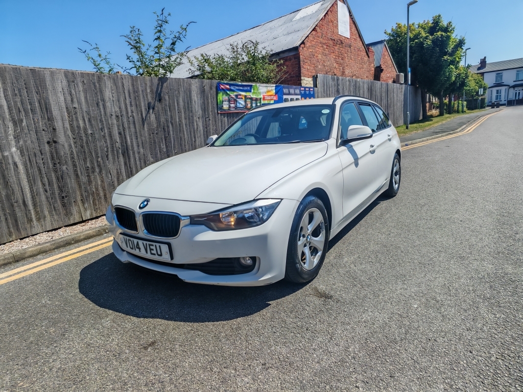 BMW 3 Series 2.0 320D Efficientdynamics Touring White #4