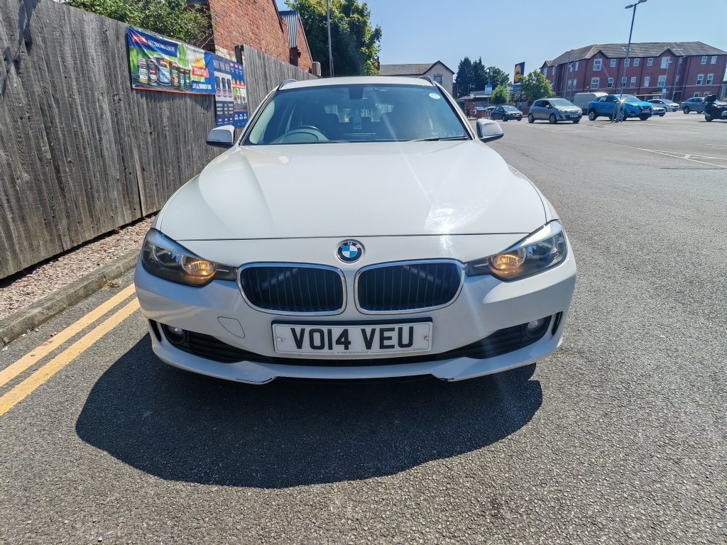 BMW 3 Series 2.0 320D Efficientdynamics Touring White #3