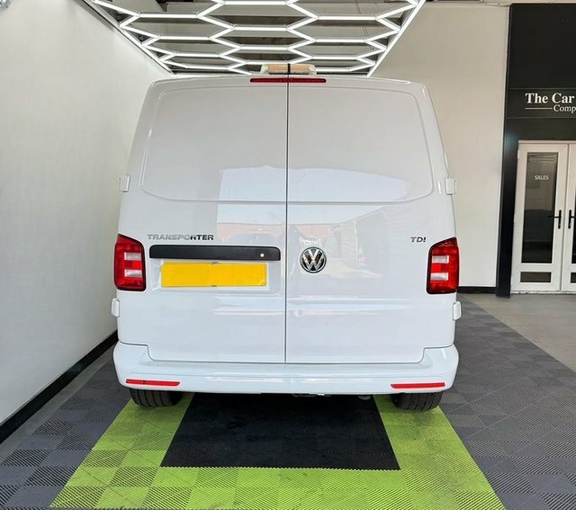 Volkswagen Transporter 2.0 Tdi T28 Bluemotion GD67ZWP White #4