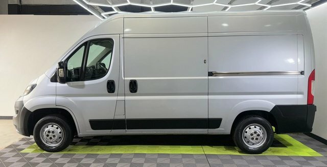 Peugeot Boxer 2.0 Bluehdi 335 Professional MW68EHN Silver #5