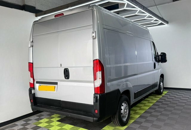 Peugeot Boxer 2.0 Bluehdi 335 Professional MW68EHN Silver #2