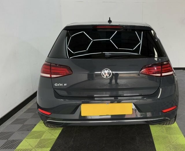 Volkswagen Golf 1.6 Tdi Match Hatchback GX19EOT Grey #4
