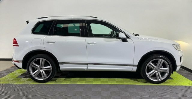 Volkswagen Touareg 3.0 Tdi V6 Bluemotion MK17YGM White #6