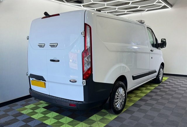Ford Transit Custom 2.0 Tdci 310 Panel YM67HHS White #2