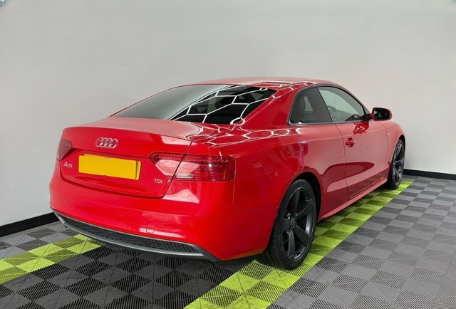 Audi A5 2.0 Tdi Black Edition DA63UMB Red #2