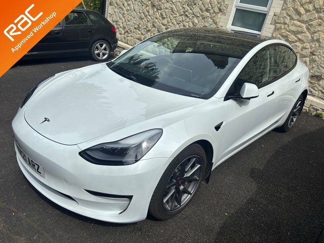 Tesla Model 3 Dual Motor Long Range White