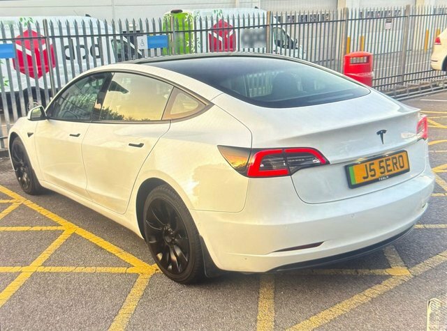 Tesla Model 3 Standard Range Plus Saloon White #4