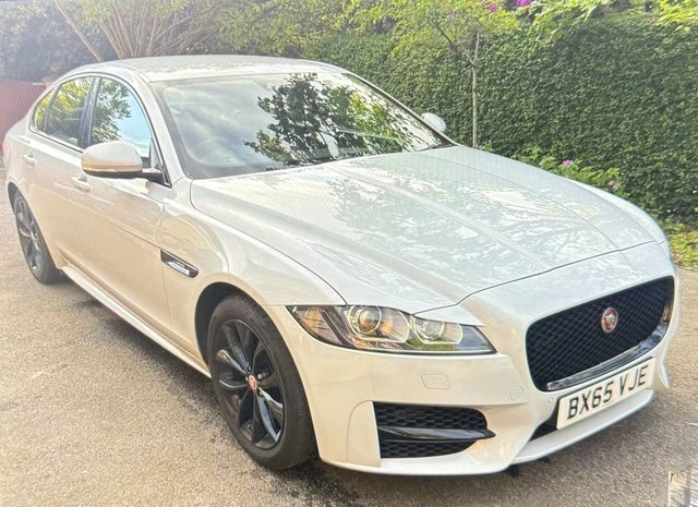 Jaguar XF 2.0D R-sport Saloon White #3