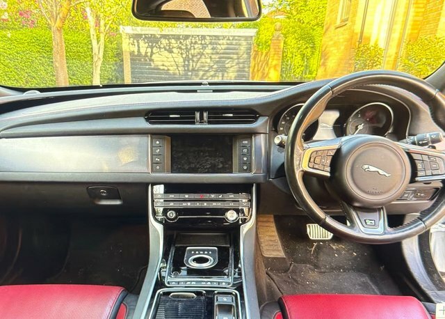 Jaguar XF 2.0D R-sport Saloon White #6