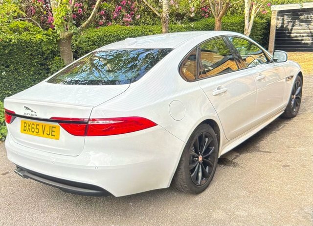 Jaguar XF 2.0D R-sport Saloon White #2