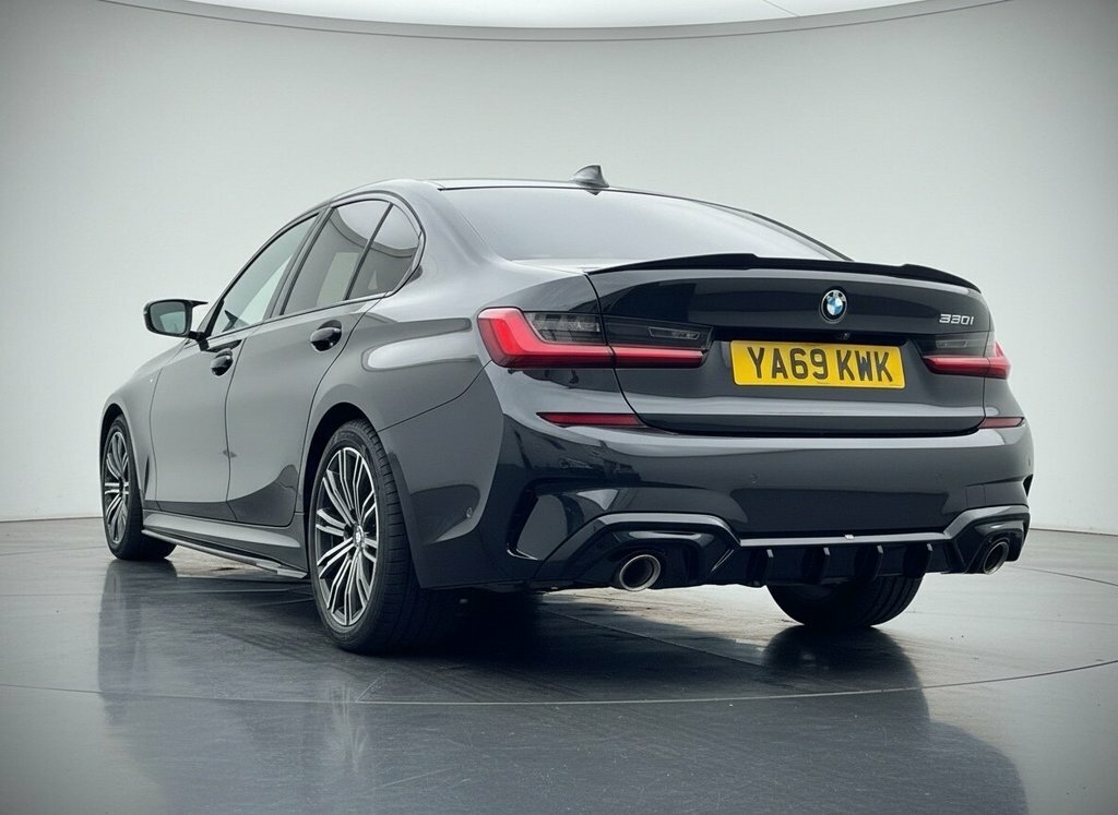 BMW 3 Series 2L M Sport YA69KWK Black #5