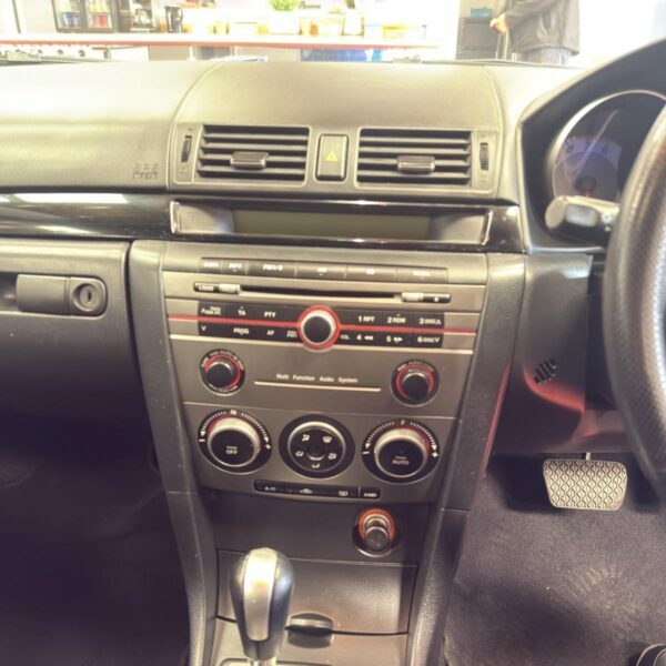 Ford Mondeo Hatchback Grey #6