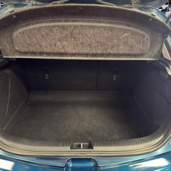 Ford Mondeo Hatchback Grey #11