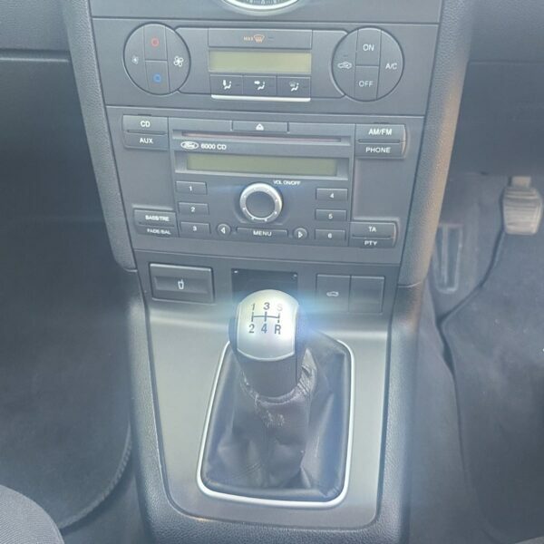 Ford Mondeo Black #8