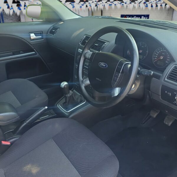 Ford Mondeo Black #3