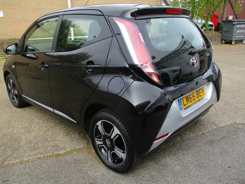 Toyota Aygo 1.0 Vvt-i X-clusiv LM65BEY Black #4