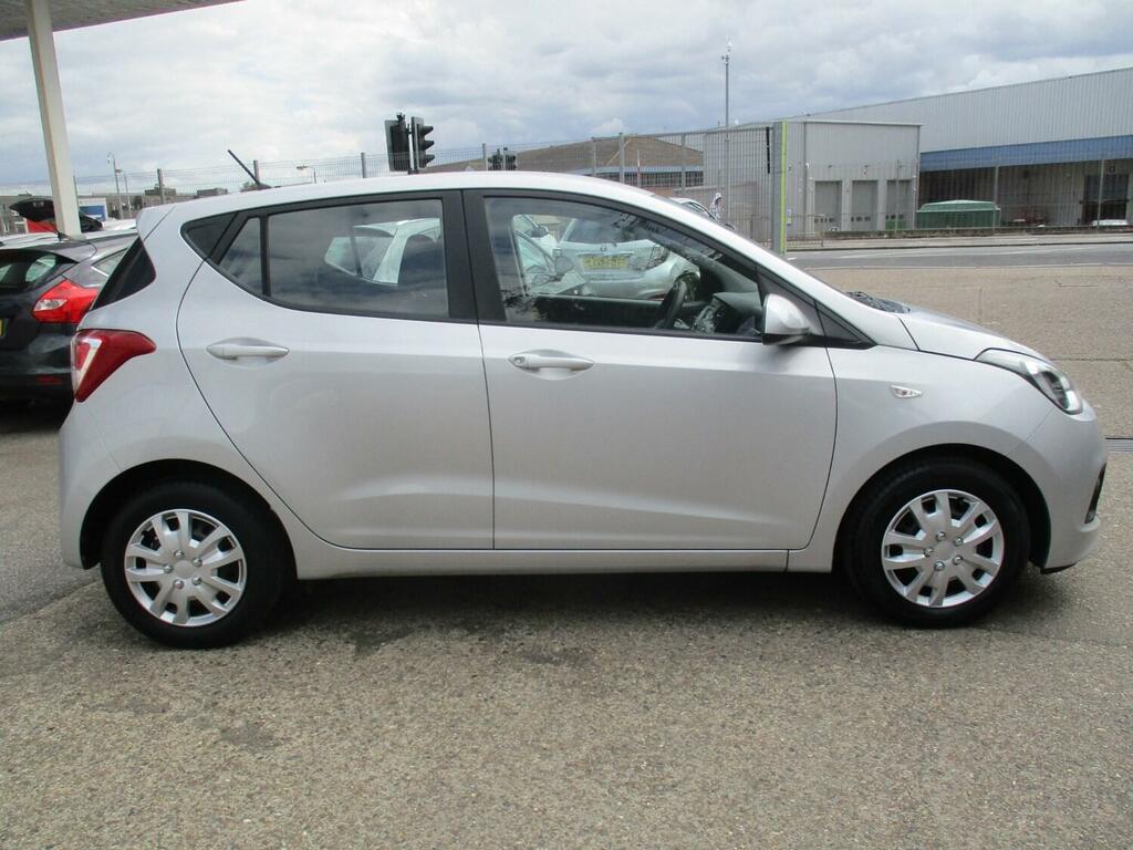 Hyundai I10 1.0 Se Silver #2