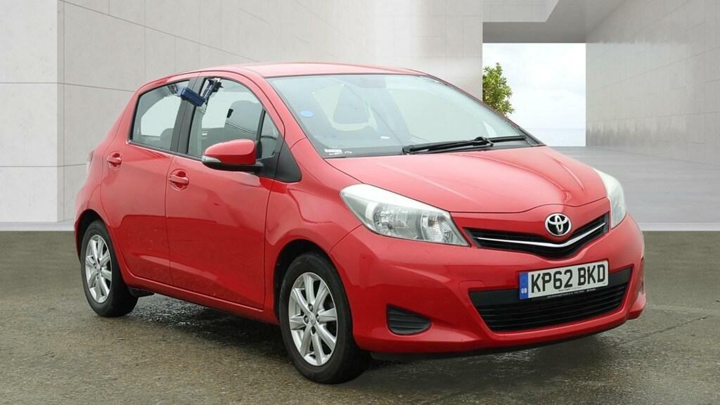 Toyota Yaris 1.33 Vvt-i Tr Multidrive S Red