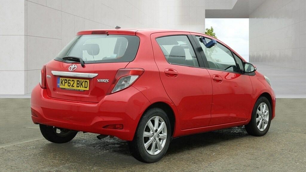 Toyota Yaris 1.33 Vvt-i Tr Multidrive S KP62BKD Red #4