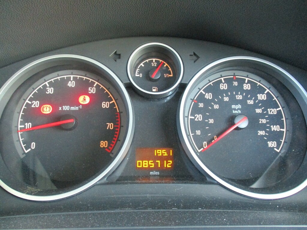Vauxhall Zafira  Silver #15