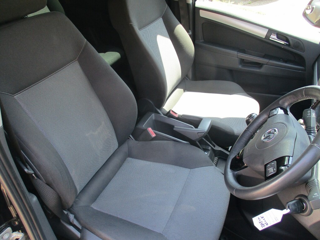 Vauxhall Zafira  Silver #8