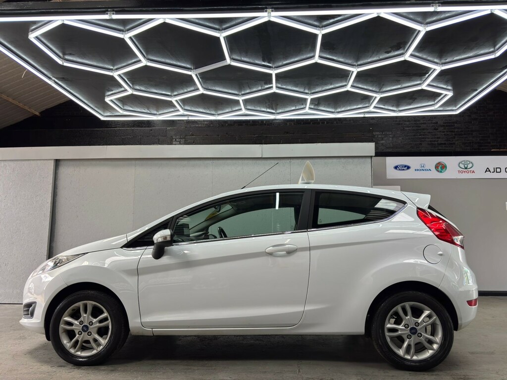 Ford Fiesta Hatchback 1.3 Zetec Apply For Finance On Our Webs ML64EYH White #2