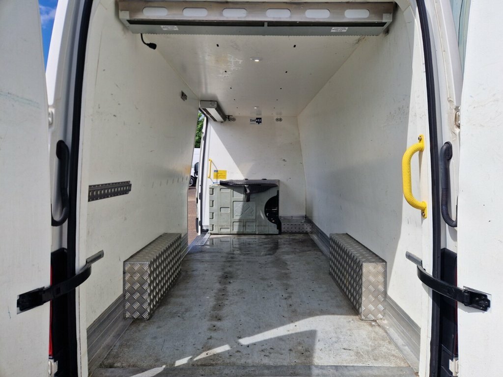 Volkswagen Crafter 2L Startline FN71OKJ White #2