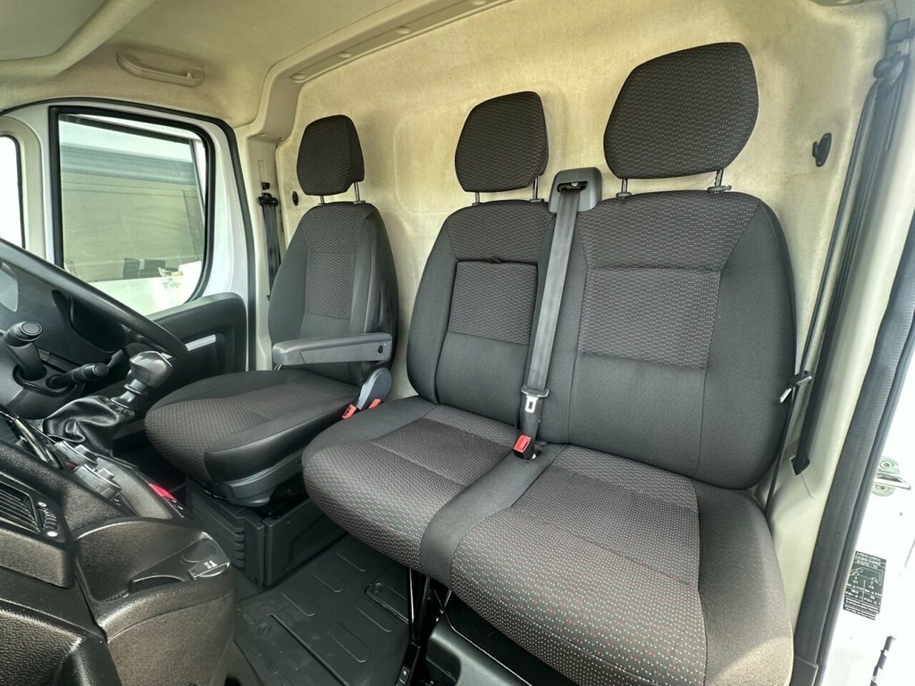 Vauxhall Movano 2.2L Prime DL72YKH White #4