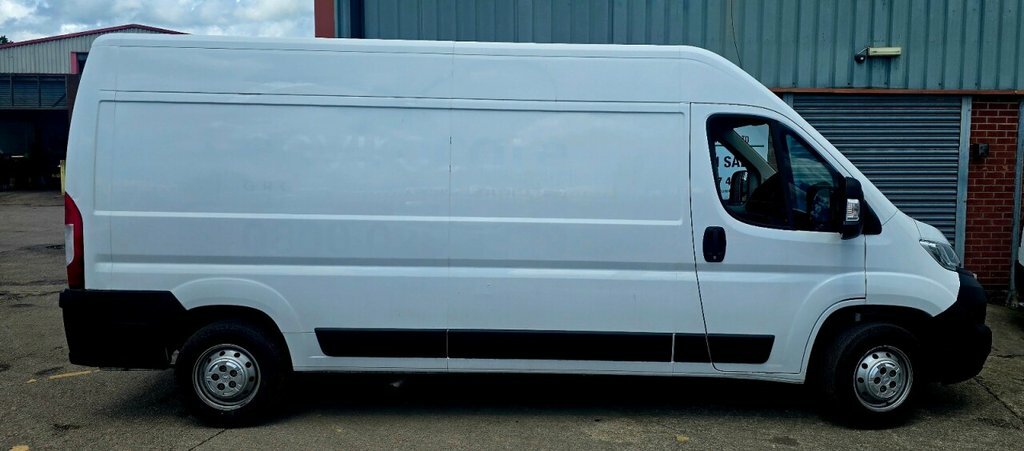 Vauxhall Movano 2.2L Prime DL72YKJ White #5