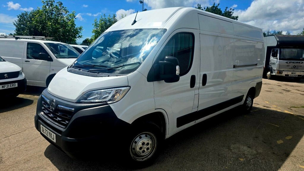 Vauxhall Movano 2.2L Prime DL72YKJ White #3