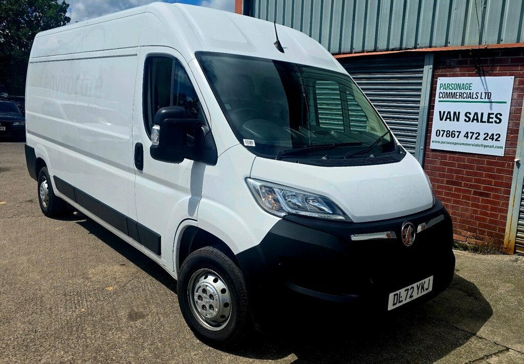Vauxhall Movano 2.2L Prime White