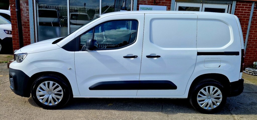Peugeot Partner 1.5L Professional White #4