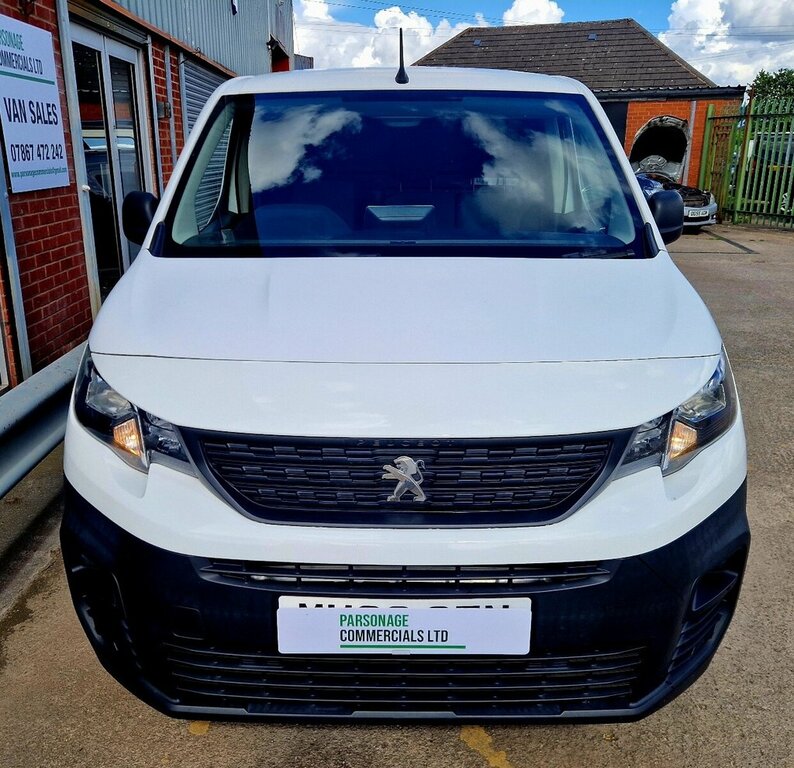 Peugeot Partner Professional White #10