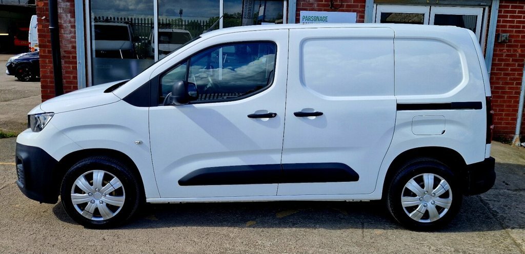 Peugeot Partner 1.5L Professional White #4