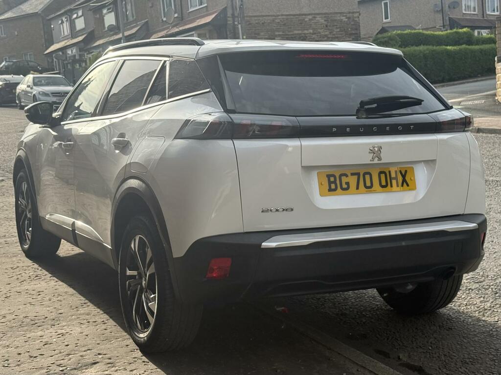Peugeot 2008 1.2 Puretech Allure Premium Suv White #6