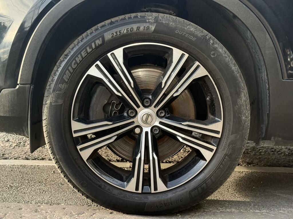 Volvo XC40 Inscription Black #4