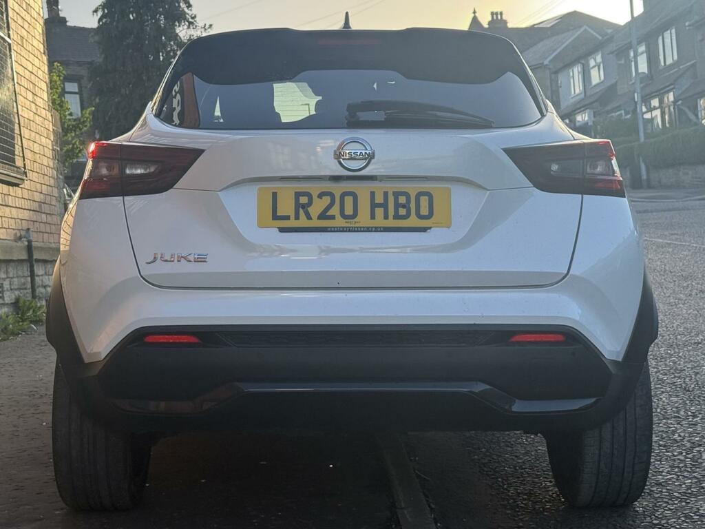 Nissan Juke Tekna White #5