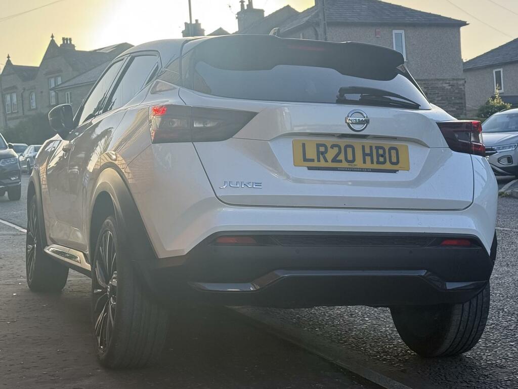Nissan Juke Tekna White #4